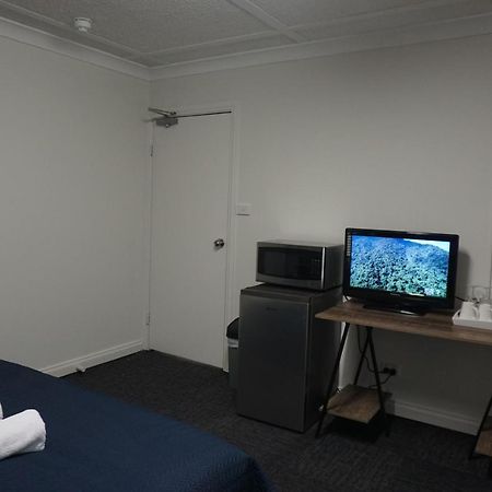 Warners Bay Hotel Esterno foto