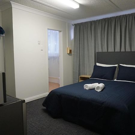 Warners Bay Hotel Esterno foto