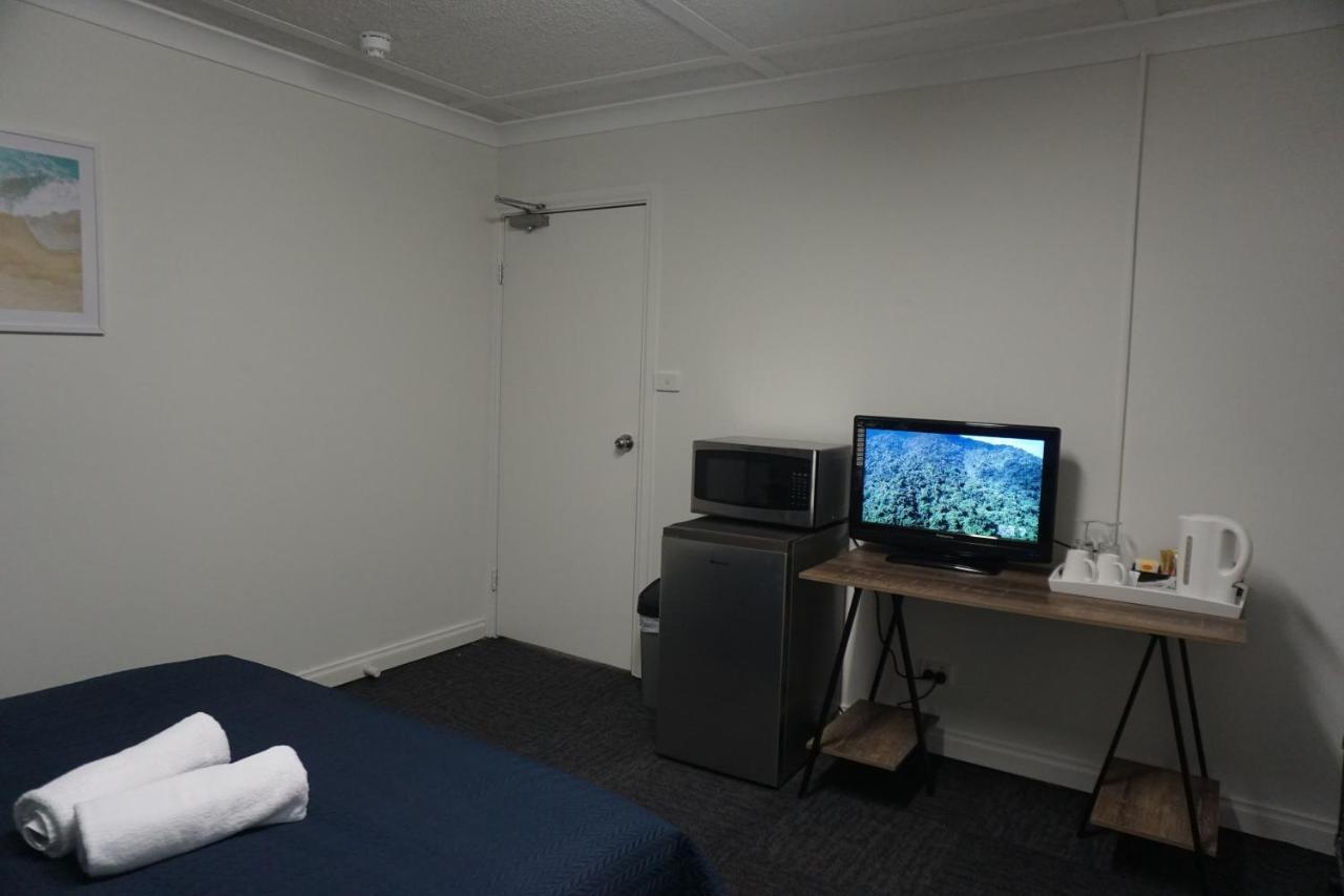 Warners Bay Hotel Esterno foto